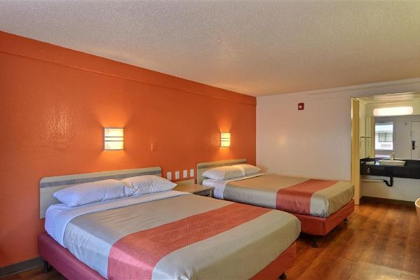 MOTEL 6 ALTOONA (Altoona)